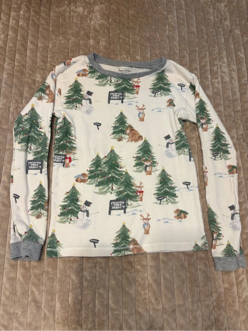 Burt's Bees White Holiday Tree & Winter Character Long-Sleeve Pajama Top